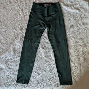 Outdoor Voices Jungle Green Warmup Leggings